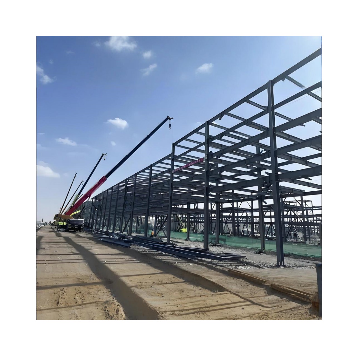 Cost-Effective Lightweight Steel Structure Frame with Insulated Panels for Apartment & Villa Buildings