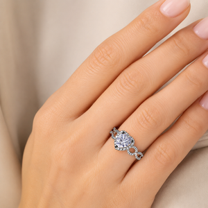Anello Traforato a Forma di Cuore d'Angelo per Donne, Gioiello Elegante e Scintillante da Indossare sul Dito - Product Image 2