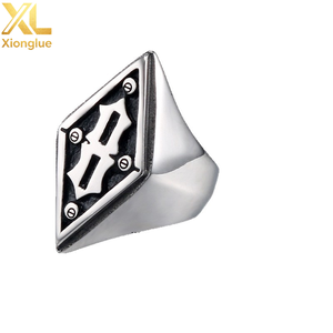 Anillo de Moda Totem Número 18K Chapado en Oro, Acero Inoxidable Resistente al Agua, No se Deslustra, para Hombre, Venta al Por Mayor - Product Image 3