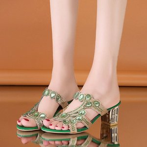 I nuovi sandali con <span class=keywords><strong>tacco</strong></span> spesso da donna con diamanti d'<span class=keywords><strong>acqua</strong></span> oversize estivi indossano pantofole all'esterno E06 - Product Image 2