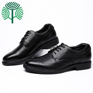 Chaussures de travail pour hommes, de sécurité pour agents, isolées 6KV, en cuir de vachette grainé pour extérieur, personnalisables en usine - Product Image 1