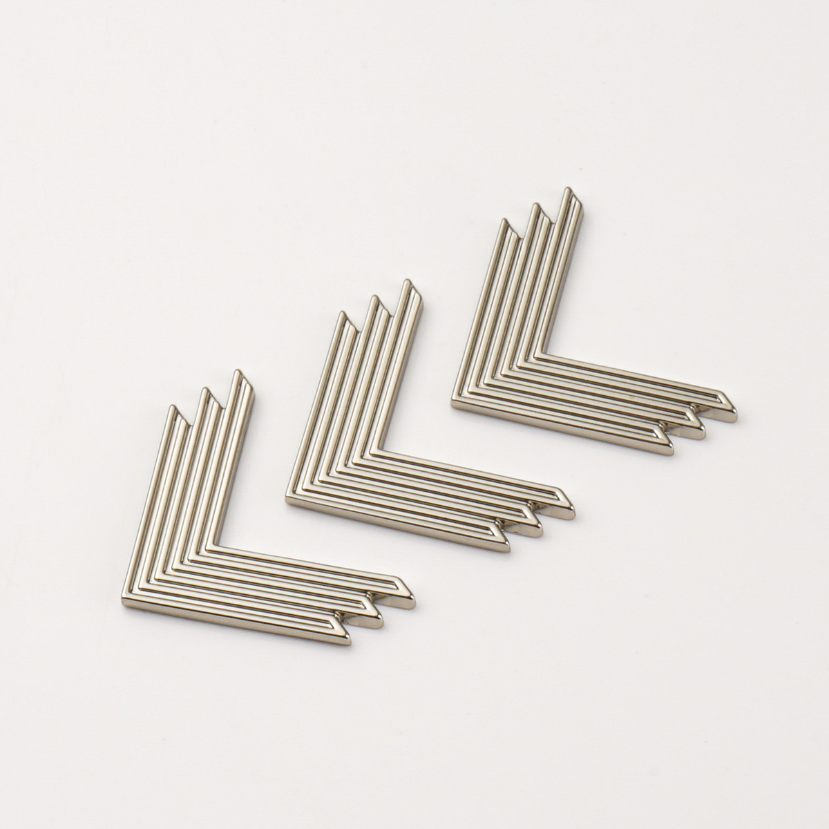 Design Adhesive Metal Tag Custom Nickel Self Adhesive Metal Logo for Telephone Silver Metal Labels for Perfume Bottles