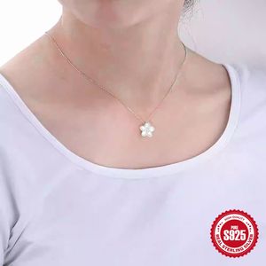 Aimee Dainty Plaqué Or S925 Bijoux en Argent Sterling Fleur de Luxe Pendentif en Diamant Colliers Pour Femmes Cadeau - Product Image 2