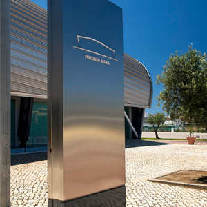 BrandnewSign <strong>Customized</strong> Hotel Front Brand logo Standing Signage Led Lighting <strong>Sign</strong> <strong>Pylon</strong> Signage