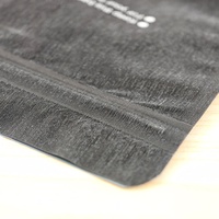 Sac à vêtements en tissu non tissé PE mat avec trou de suspension pour sous-vêtements, sac en plastique laminé à trois côtés avec impression en gravure