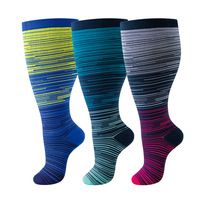 Chaussettes de compression rayées en tricot pour femmes, hauteur genou, antidérapantes, absorbant la transpiration, pour yoga, course à pied, voyage, sport, vente en gros