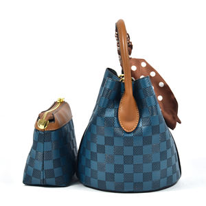 กระเป๋าถือสามชิ้นสำหรับผู้หญิงกระเป๋าพาดลำตัวอเนกประสงค์พิมพ์ลายสไตล์ใหม่ - Product Image 3