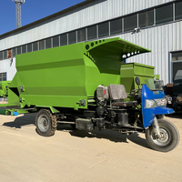 Épandeur d'aliments pour bétail diesel 25 CV en acier inoxydable, 5 m, avec chaîne de raclage robuste, distributeur d'ensilage hydraulique double face