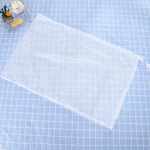 Grand sac à linge en maille 60x90 cm avec cordon de serrage, organiseur de vêtements pour la salle de bain - Product Image 2