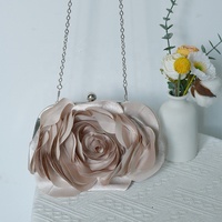 Pochette élégante à motif floral pour femme, sac à main en forme de rose, sac à bandoulière à chaîne pour femme, petites pochettes en satin, sac de soirée de créateur