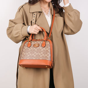 สไตล์ใหม่ กระเป๋าแฟชั่นฤดูหนาวสำหรับผู้หญิง สไตล์เกาหลี ดีไซน์แบบสะพายไหล่/สะพายข้าง ซิปโพลีเอสเตอร์ ทนทาน รุ่น 303-117 - Product Image 5