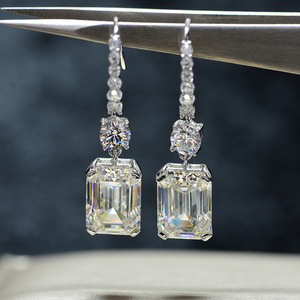 <span class=keywords><strong>Orecchini</strong></span> Pendenti da Donna OEM ODM <span class=keywords><strong>in</strong></span> Argento Sterling 925 Placcato <span class=keywords><strong>Oro</strong></span> con Zirconi, Gioielli Raffinati alla Moda <span class=keywords><strong>per</strong></span> Matrimonio 8*11mm - Product Image 2