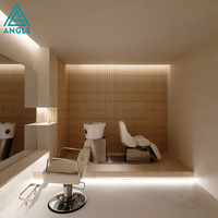 Aménagement complet sur mesure de poste de travail et de présentation pour salon de beauté ou boutique, avec conception intérieure clé en main et rénovation de magasin