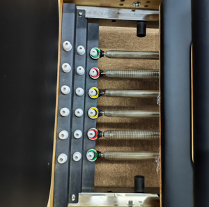 Тренажер для пилатеса (Пилатес-тауэр) из высококачественного дуба, подходит для домашних спортзалов и студий пилатеса. - Product Image 4