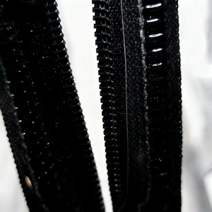 Bolsa de PVC con diseño de fútbol, ​​bolsa de cosméticos impermeable con cremallera para viaje, almacenamiento de artículos de tocador, estuche organizador de maquillaje para regalo de aficionados al deporte - Product Image 3