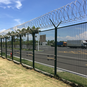 Panneaux de <span class=keywords><strong>grillage</strong></span> soudé en acier inoxydable 3D haute sécurité avec revêtement <span class=keywords><strong>PVC</strong></span>, poteaux en Y, installation rapide, <span class=keywords><strong>grillage</strong></span> concertina à lames de rasoir pour aéroport - Product Image 4