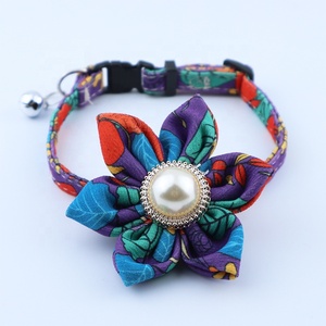 Minerva Factory Floral Print Pearl Décoration Amovible Fleur Sashy Bell Réglable Pet Chat Chiot Collier Ensemble Accessoires Pour Animaux De Compagnie - Product Image 5