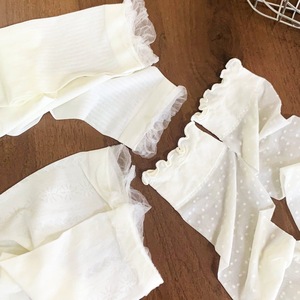 Calcetines transparentes para mujer con ribete de encaje, diseño de lunares, estilo fino de verano, absorbentes del sudor, resistentes a los olores, para exteriores - Product Image 2