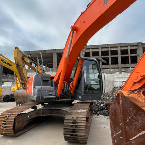Excavatrice d'occasion HITACHI ZX210 pour travaux de terrassement à vendre - Product Image 1
