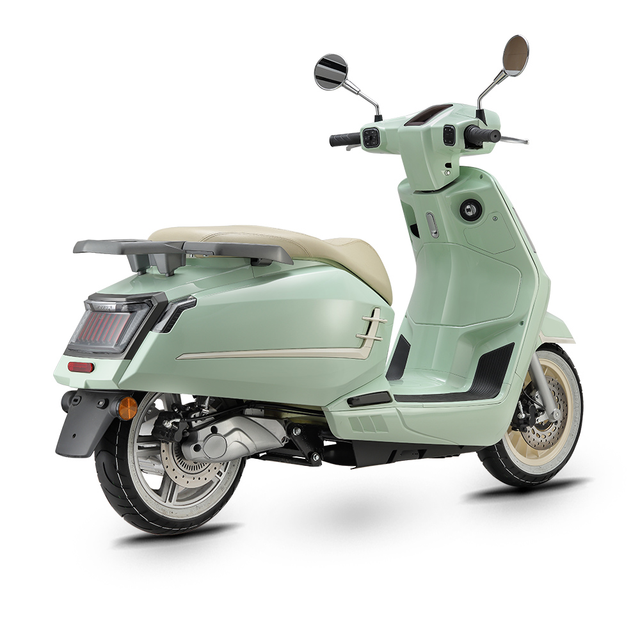 Vintage Best Price High Performance Electric Scooter Moped Ce 5000W Long Range E Sports Electric Motorcycle
