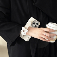 Étui de téléphone portable en silicone TPU antichoc blanc avec bracelet en cuir PU et fente pour cartes pour iPhone 16 15 14 13 12 11