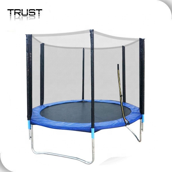 Доверие, фитнес, уличная игровая площадка, батут с пенопластом