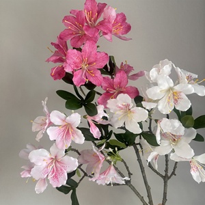 กิ่งดอกอาซาเลียผ้าไหมสัมผัสเหมือนจริง ดอกโรโดเดนดรอนประดิษฐ์ ทำมือ สไตล์โมเดิร์นมินิมอล ตกแต่งวันอีสเตอร์ คริสต์มาส วันวาเลนไทน์ - Product Image 3