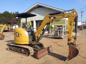 Excavatrice CAT d'occasion, modèle 2010, 95% neuve, fabriquée au Japon, moteur EPA, diesel, mini-excavatrice agricole. - Product Image 1