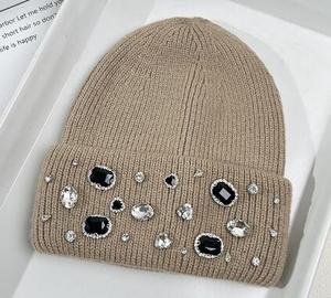 Wholesale Fashion High Quality Custom <b>Winter</b> Women Knitted Cap Logo Wholesale Colorful Crystal Rhinestone Beanie <b>Hats</b> - Product Image 3