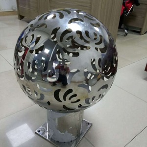 Sphère paysagère en acier inoxydable poli, sculpture de jardin extérieure, décoration moderne, forme irrégulière, art autoportant - Product Image 2