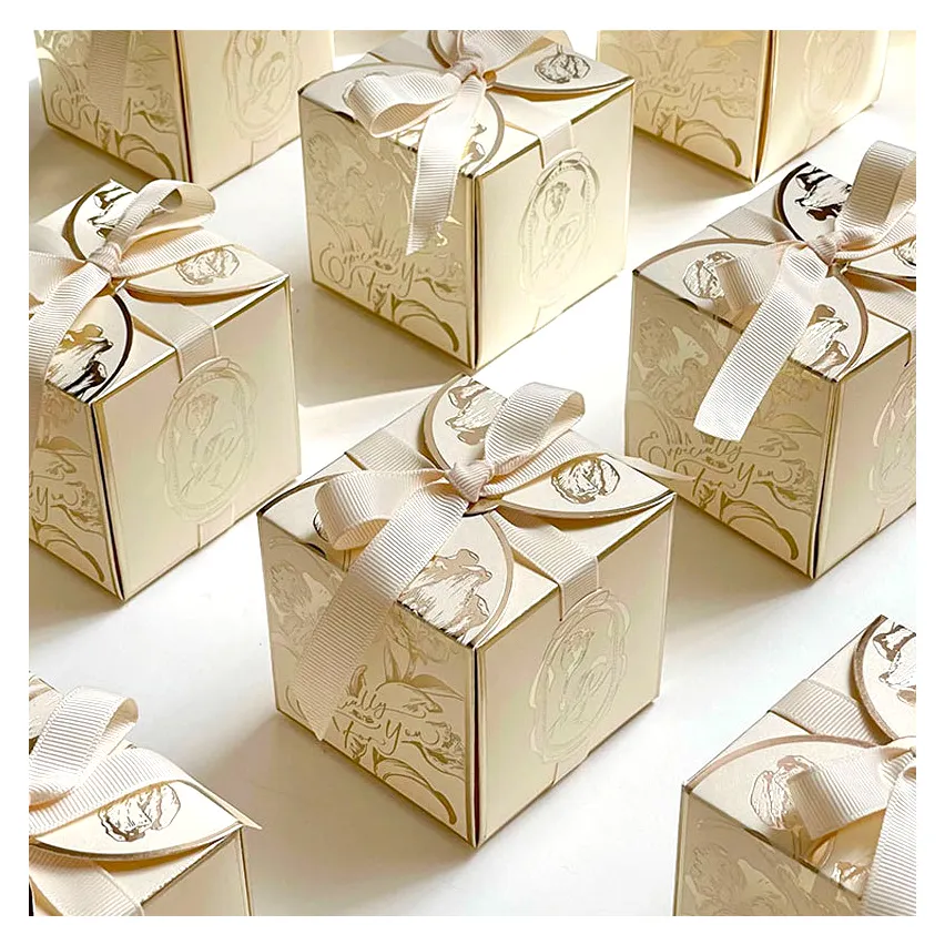 豪華なカスタム小さな結婚式のチョコレートドラージボックス甘いキャンディーギフトはゲストのための紙箱の包装を支持します