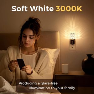 Veilleuse moderne décorative à intensité variable, lumière blanche chaude 3000K, à brancher, pour chambre et couloir - Product Image 2