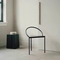 Table de chevet de table basse latérale en métal triangle moderne avec poignée pour la maison fournisseur de meubles d'hôtel Chine