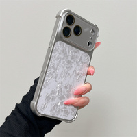 Funda de Teléfono Original Convertida de Concha Marina para iPhone 17 16 15 Pro Max, Marco de Lente con Efecto Láser Mármol, Cubierta Trasera con Textura Iridiscente de Concha