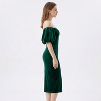 Robe mi-longue moulante vintage en velours vert émeraude à épaules dénudées et manches bouffantes pour femme, élégante pour les soirées et les fêtes