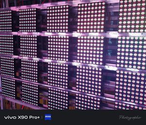 Panneau de signalisation routière LED solaire en aluminium pour routes de montagne avec affichage variable - Product Image 2