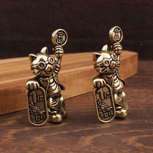 ตุ๊กตาแมวนำโชคทองเหลือง 2 ชิ้น ตกแต่งโต๊ะทำงานลายการ์ตูน พร้อมเป้าหมาย 100 ล้านหยวน ของตกแต่งบ้านและสำนักงาน - Product Image 3