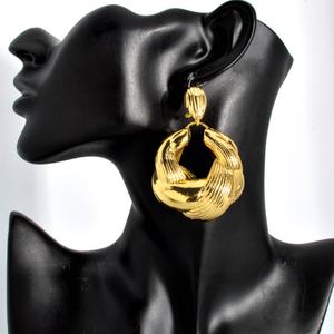 Parure de bijoux africains en alliage de cuivre plaqué or 14 carats pour femmes, nouveau design, boucles d'oreilles, pendentif, collier, haute qualité, géométrique, fiançailles - Product Image 6