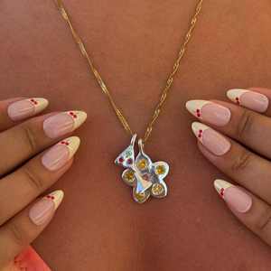 Colgante <span class=keywords><strong>de</strong></span> manzana <span class=keywords><strong>de</strong></span> <span class=keywords><strong>estrella</strong></span> a la moda para mujer, abalorios principales <span class=keywords><strong>de</strong></span> circón chapados en plata <span class=keywords><strong>de</strong></span> acero inoxidable con incrustaciones <span class=keywords><strong>de</strong></span> diamantes irregulares DIY - Product Image 4