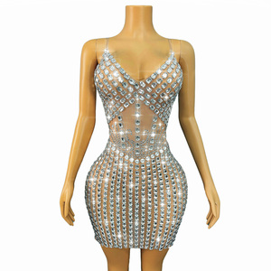 Novance Rhinestone 147 kolsuz pullu Mini elbise trendi <span class=keywords><strong>2025</strong></span> elbise kokteyl ile Rhinestone v yaka kulübü elbiseler seksi kadın giyim - Product Image 1