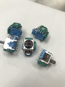 Cho <span class=keywords><strong>PS4</strong></span> <span class=keywords><strong>Analog</strong></span> Stick Thay Thế Joystick Điều Khiển Gamepad Sửa Chữa Sửa Chữa Phần Với Potentiometer Trò Chơi Phụ Kiện - Product Image 4