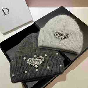 Gorros de Invierno para Mujer al por Mayor de Alta Calidad, Gorro de Punto con Pedrería Brillante y Pelo de Conejo - Product Image 2