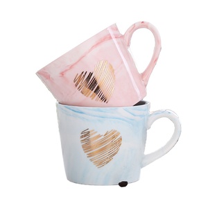 Tasse marbrée nordique en porcelaine moderne de 350ml avec logo personnalisé Ins Love-lovers Cup <span class=keywords><strong>Support</strong></span> de poignée pour boire 2pcs Set - Product Image 1
