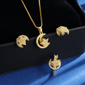 Nouvel ensemble <span class=keywords><strong>de</strong></span> colliers en cuivre plaqué or avec étoile croissante incrustée <span class=keywords><strong>de</strong></span> diamants, style luxe léger, pour accessoires féminins - Product Image 2