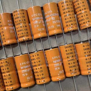 B41689-K5228-<span class=keywords><strong>Q1</strong></span> B41689K5228Q001 B41689K5228Q1 ตัวเก็บประจุอลูมิเนียมอิเล็กโทรลีติค - Axial Leaded 25VDC 2200uF <span class=keywords><strong>Hi</strong></span> กระแสไฟระลอก - Product Image 2