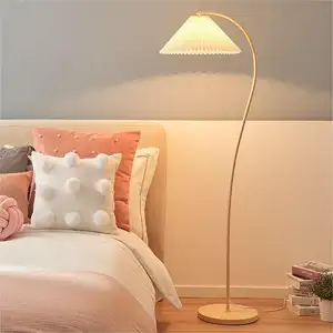 בד יצירתי אהיל קפלים חדר שינה מנורת רצפה אנכית באיכות גבוהה תכופף צדדי אור רצפה סלון אווירה