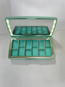 Paleta de sombras de ojos con luz LED - Product Image 6