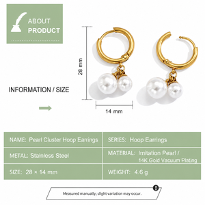 Boucles d'oreilles créoles à grappe de perles en acier inoxydable plaqué or 14K sous vide, imitation perle, double goutte, style Huggie - Product Image 4