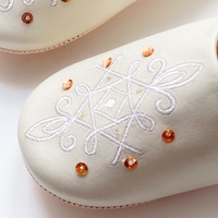 Babouches marocaines en cuir véritable, légères, à bout plat, pour l'intérieur, avec doublure en tissu de coton, blanches, pour l'automne, l'hiver et l'été
