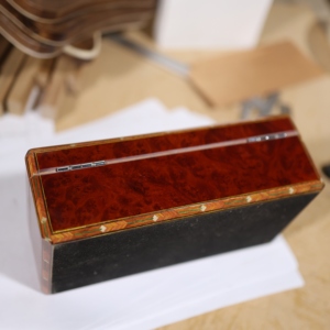 Kích Thước Tùy Chỉnh Tốt Tiếng Anh <span class=keywords><strong>Burl</strong></span> Óc Chó Hộp Lưu Trữ Với Khóa Độ Bóng Cao Gỗ Tự Nhiên Hộp Humidor Trong Quý <span class=keywords><strong>Burl</strong></span> Humidor - Product Image 6